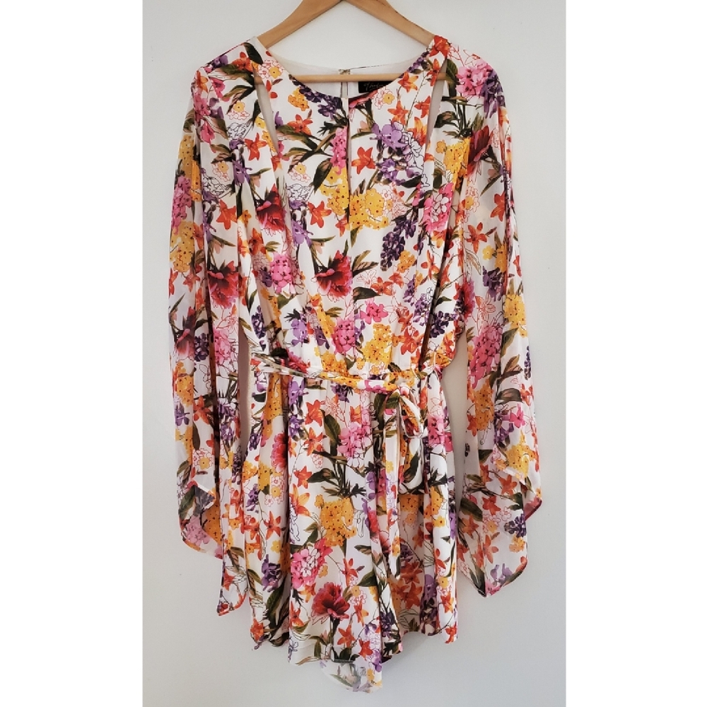 🌹Thalia Sodi Split-Sleeve Mini Floral Romper